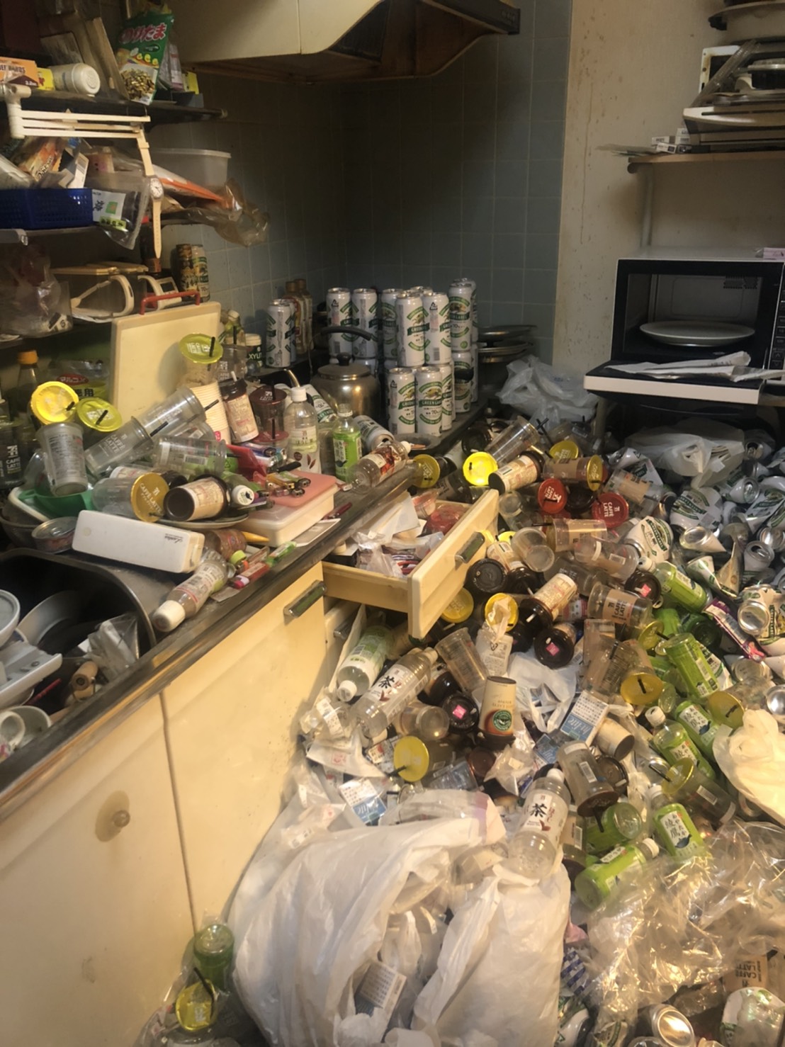 ゴミ屋敷清掃 横浜市西区｜ゴミが多すぎる部屋